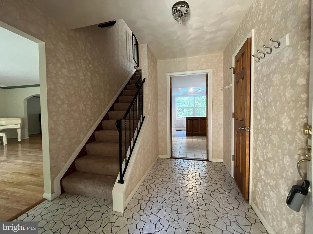 3203 Riverview Drive, Triangle, VA 22172 photo 3