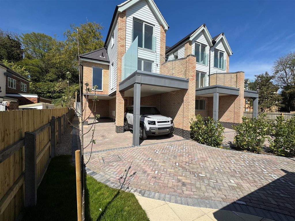 Additional image 3 of 3 bed town house for saleCliff Road, Hessle HU13