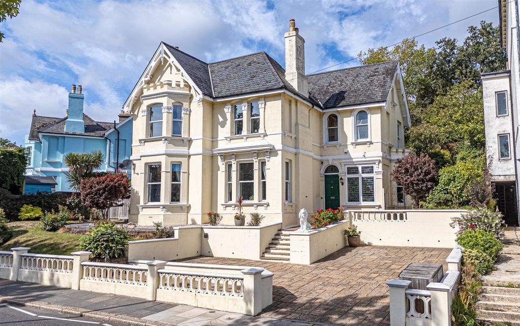5 bed detached house for saleSt. Helens Road, Hastings TN34