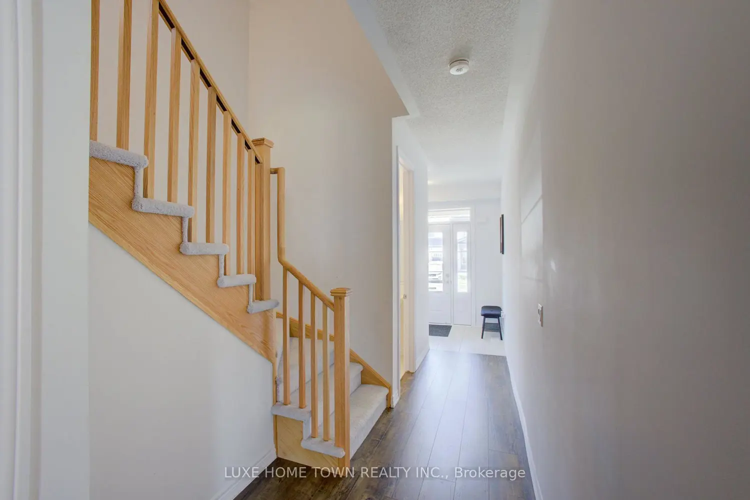255 Rea Drive photo 4