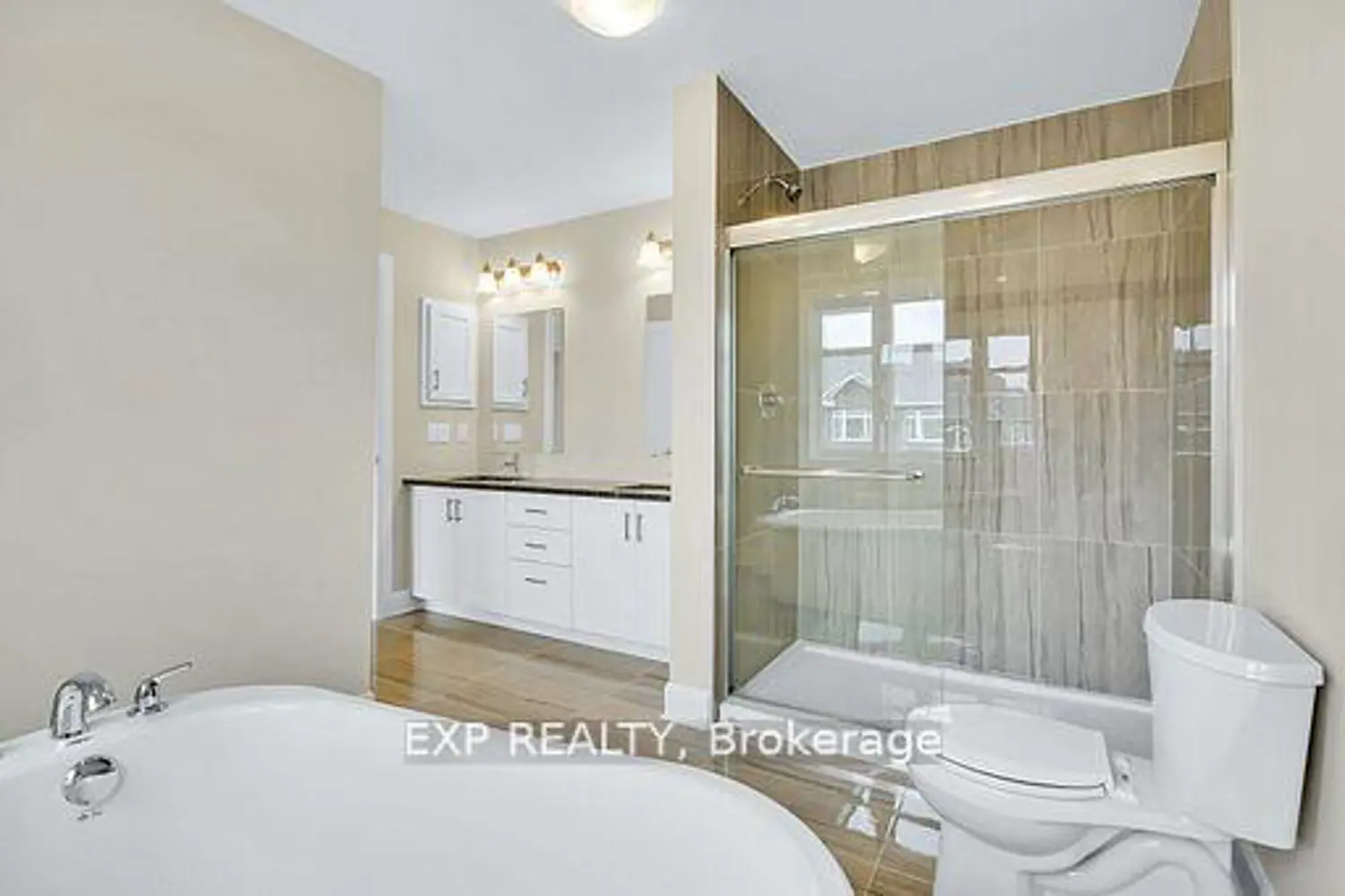 15 Reynolds Avenue photo 2