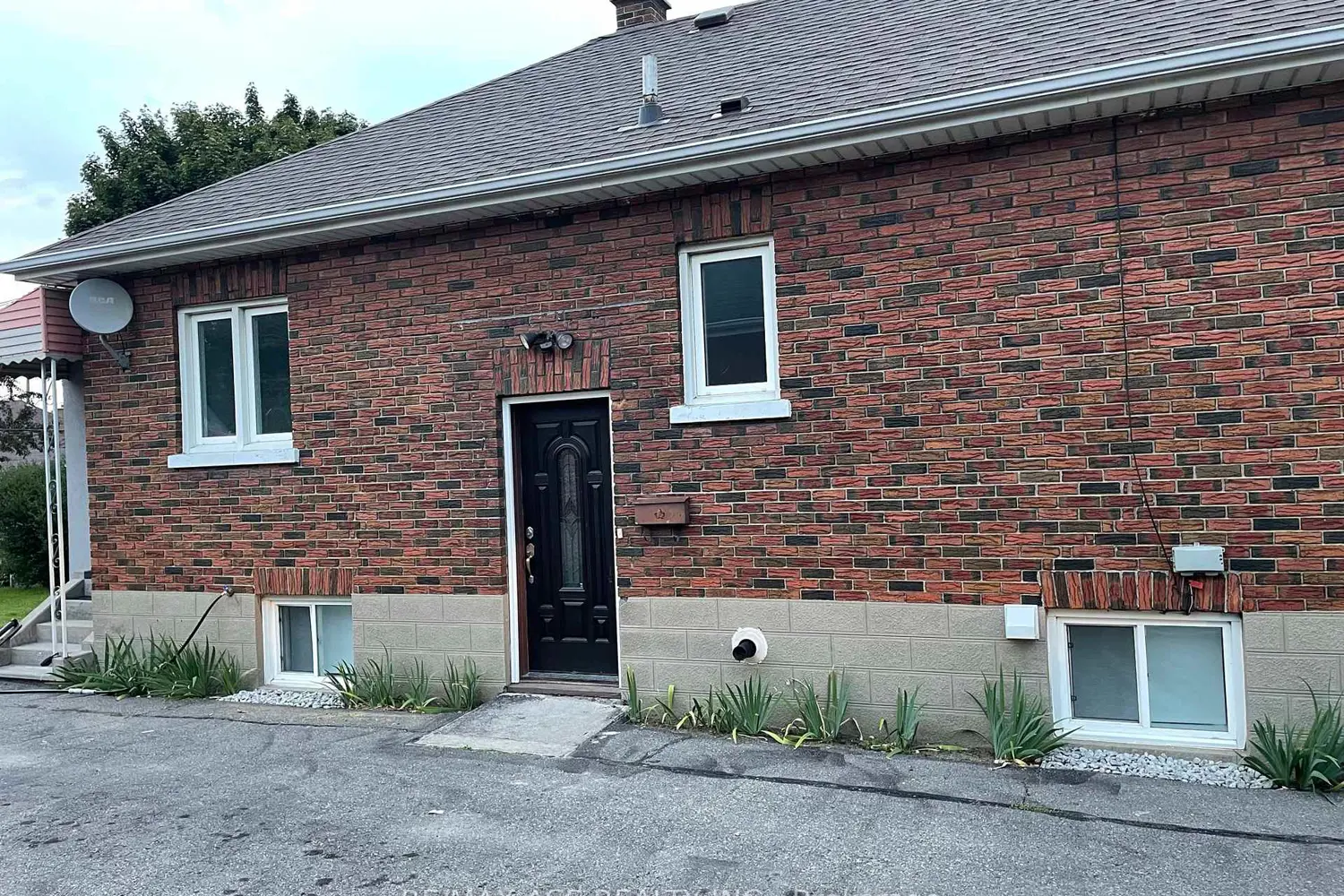 244 Etna Avenue photo 3