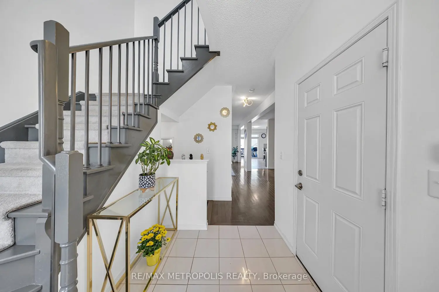 118 Cauthers Crescent photo 2
