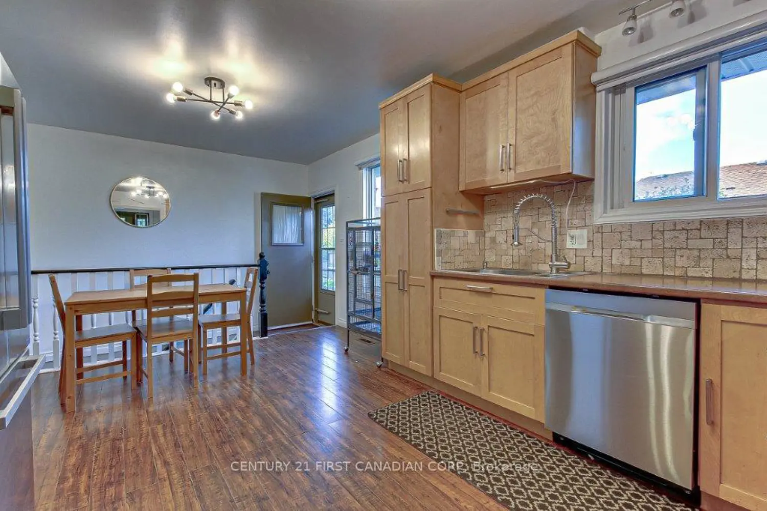67 Weymouth Drive photo 2