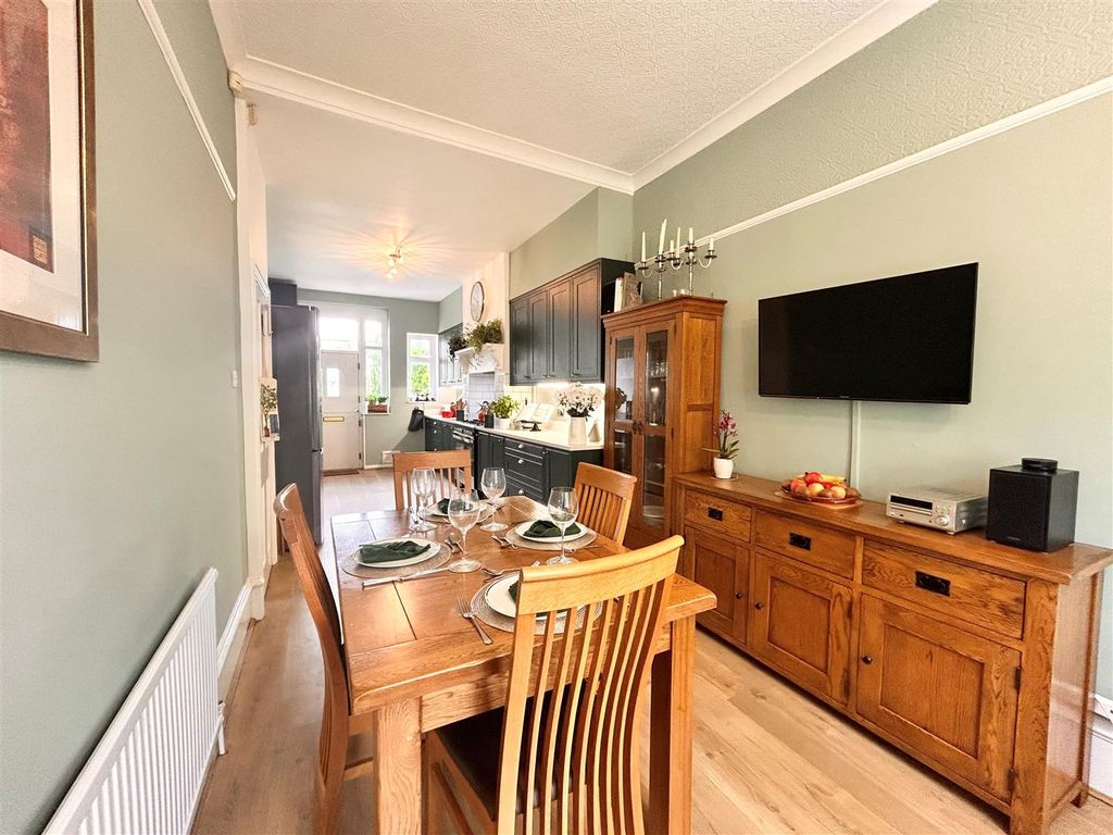 Additional image 8 of 6 bed end terrace house for saleGrandsmere Place, Halifax HX3