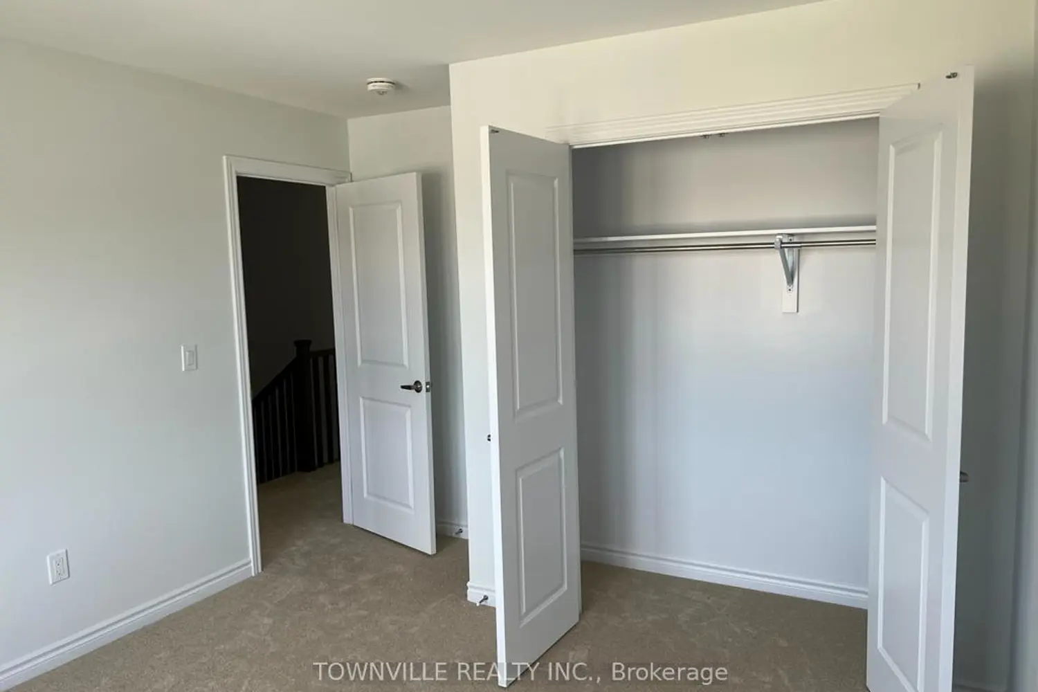 18 Lincoln Drive photo 5