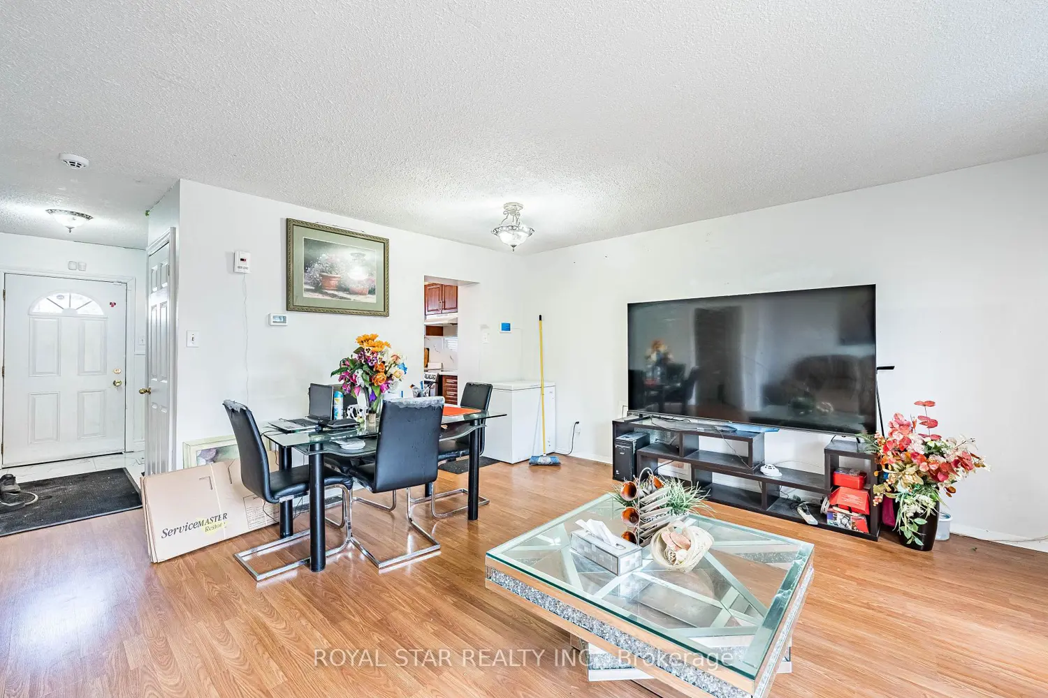 105 Hansen Road 99 photo 3
