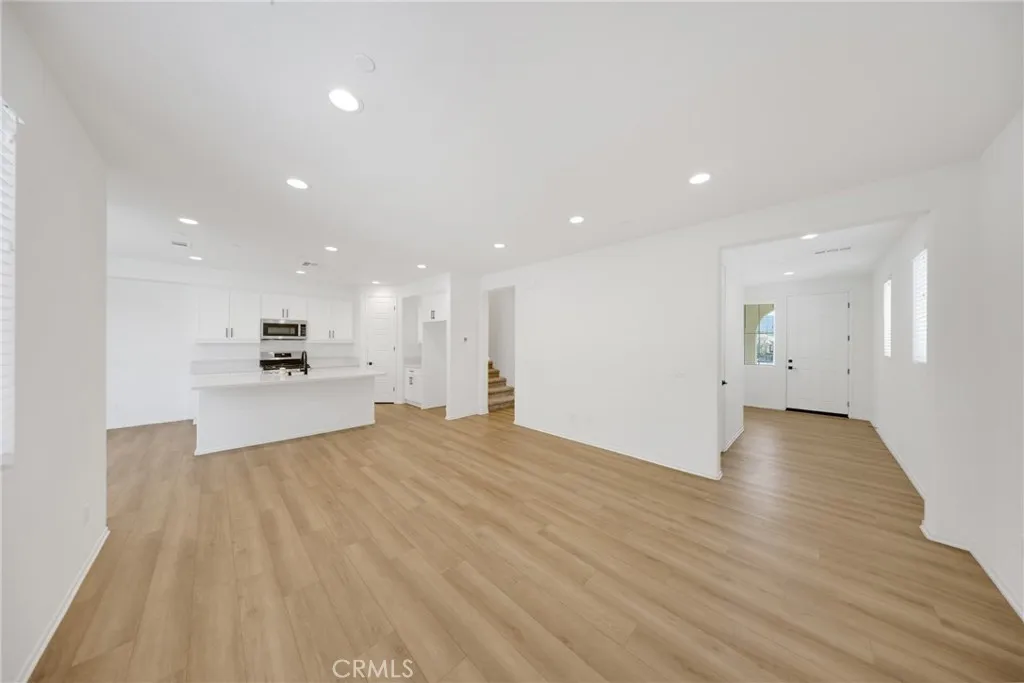 11774 Glenridge Rd, Corona, CA 92883 photo 3