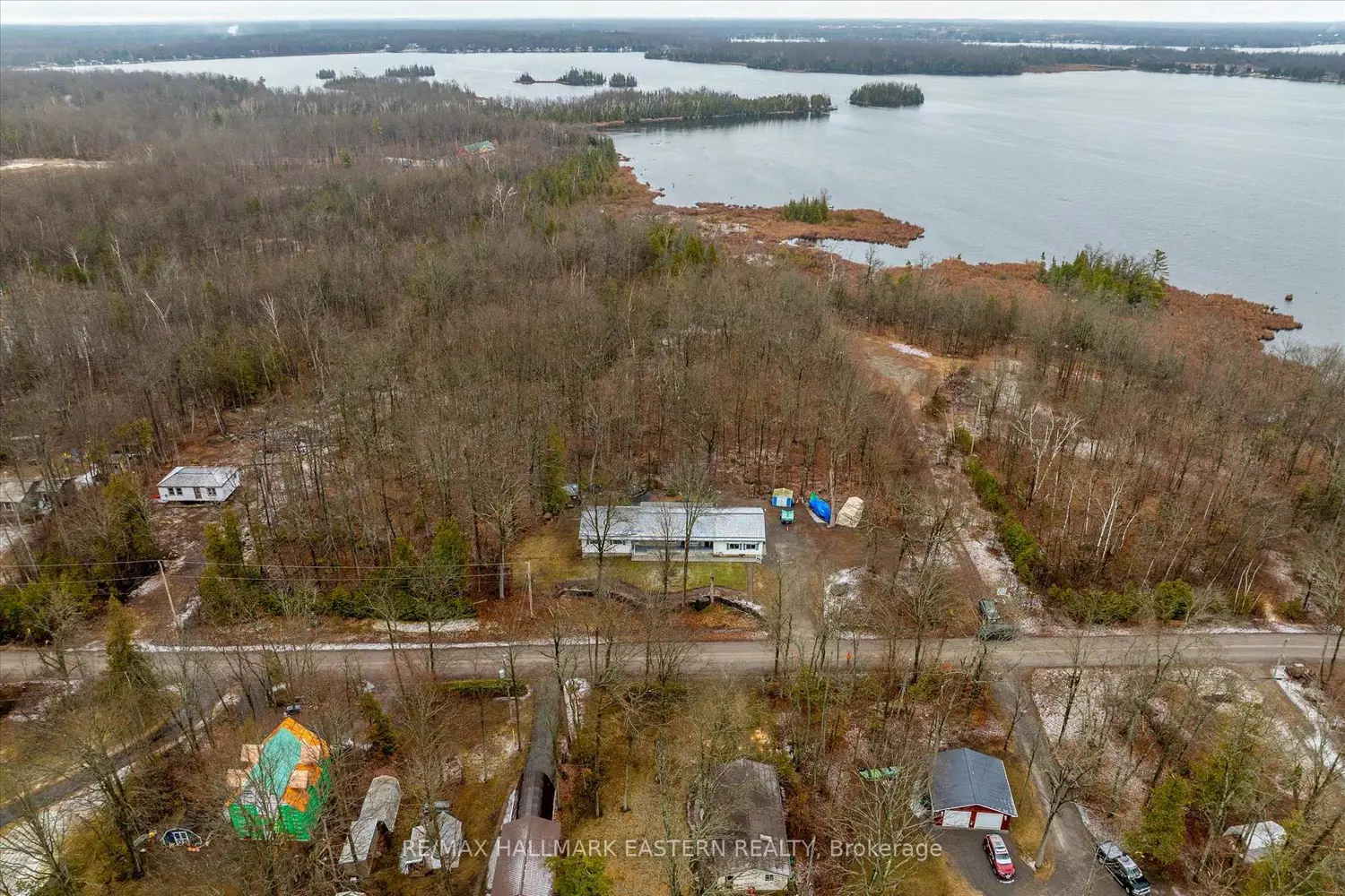 189 Cedarshores Drive photo 3