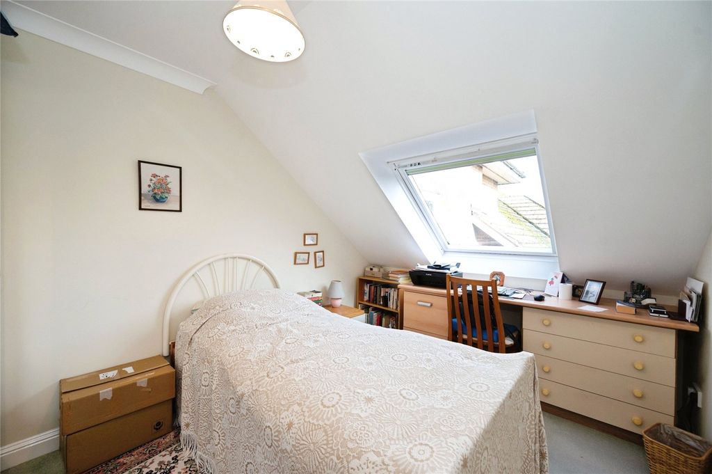Additional image 7 of 2 bed flat for saleSea Front, Hayling Island, Hampshire PO11
