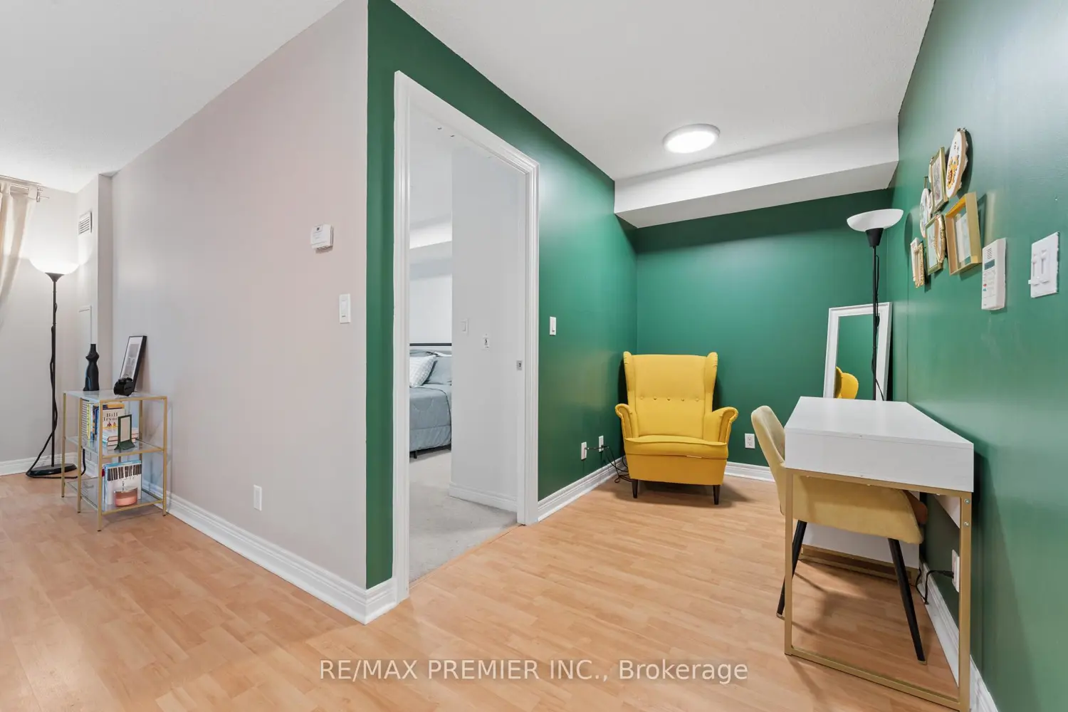 Additional image 8 of 212 Eglinton Avenue 307