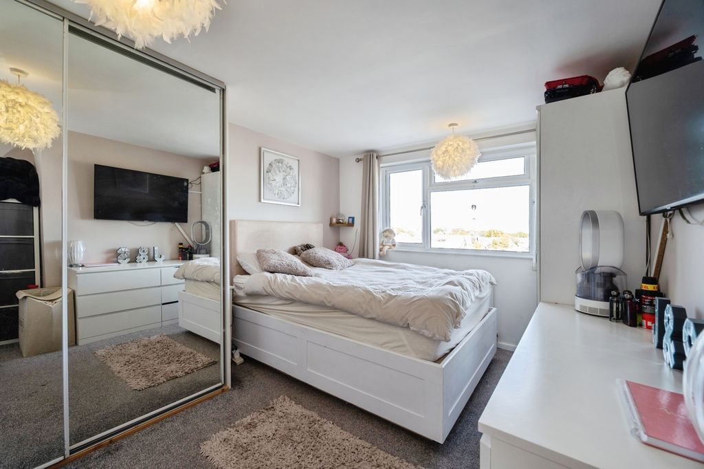Additional image 7 of 3 bed maisonette for saleRails Lane, Hayling Island, Hampshire PO11