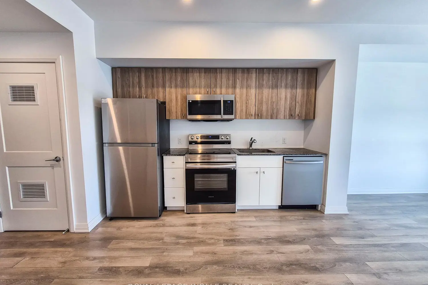 101 Golden Eagle Road 511