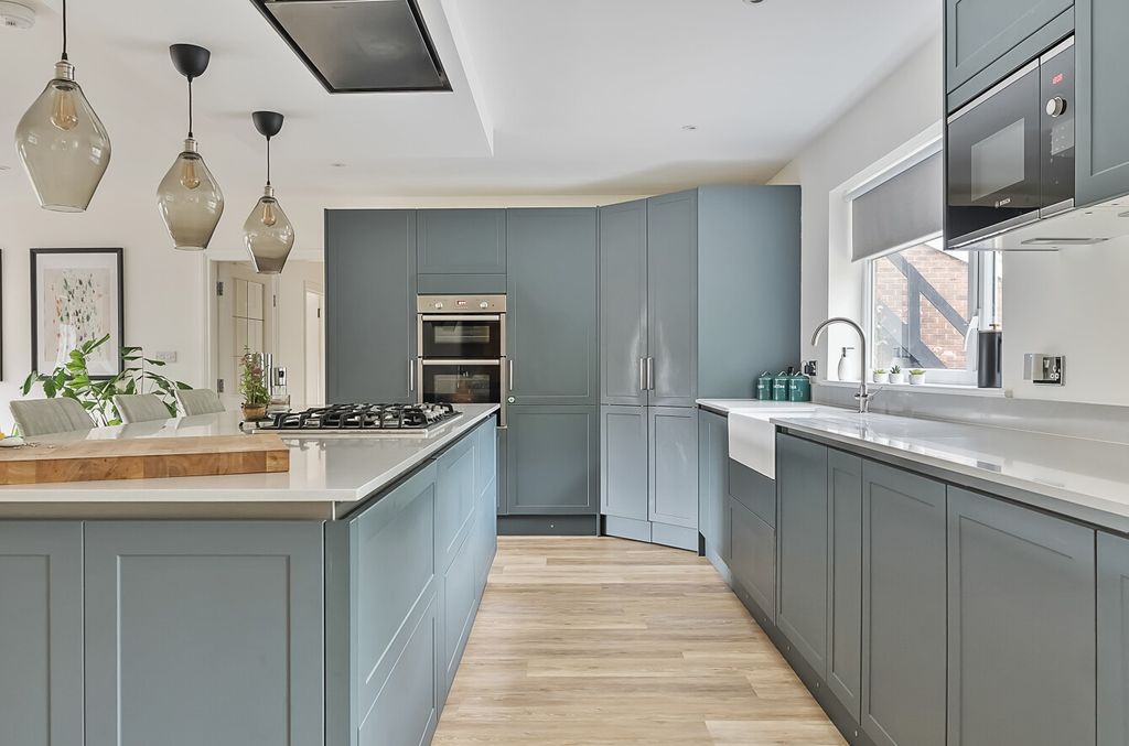 Additional image 28 of 6 bed bungalow for saleHindhead, Surrey GU26