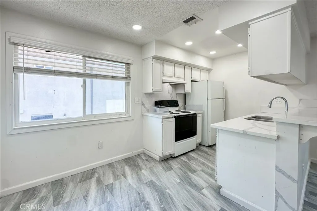 3511 Rainbow Ln, Highland, CA 92346 photo 3
