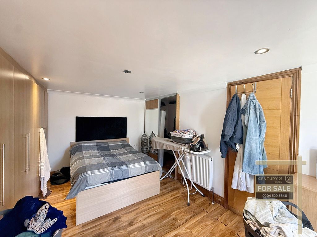 Additional image 21 of 5 bed semi-detached house for saleOxford Avenue, Hayes UB3