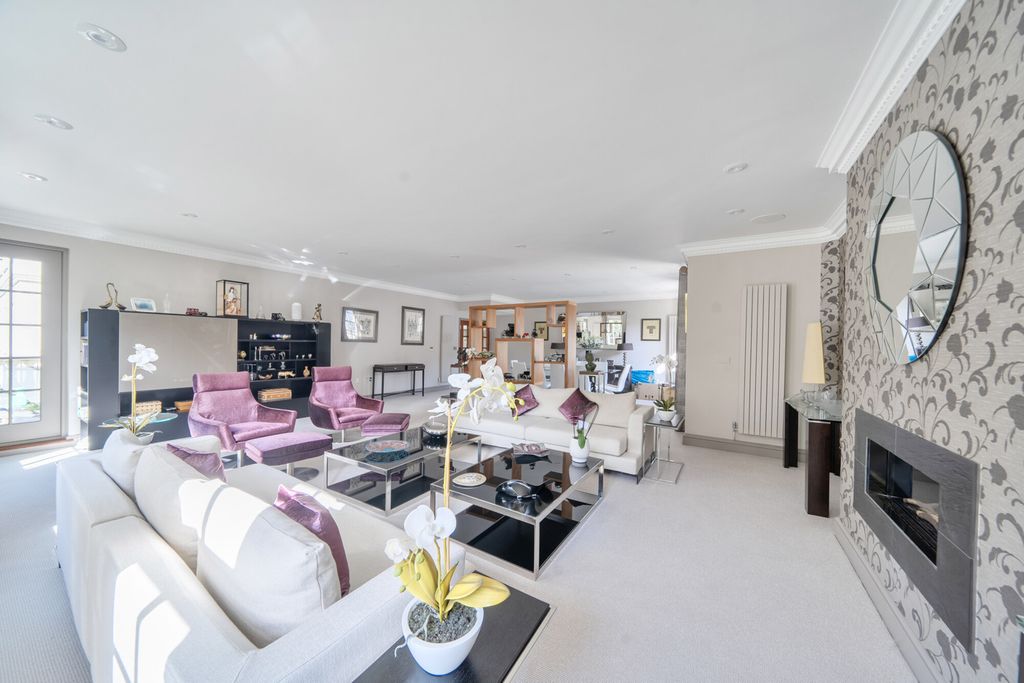 Additional image 3 of 3 bed flat for saleOld Redding, Harrow HA3