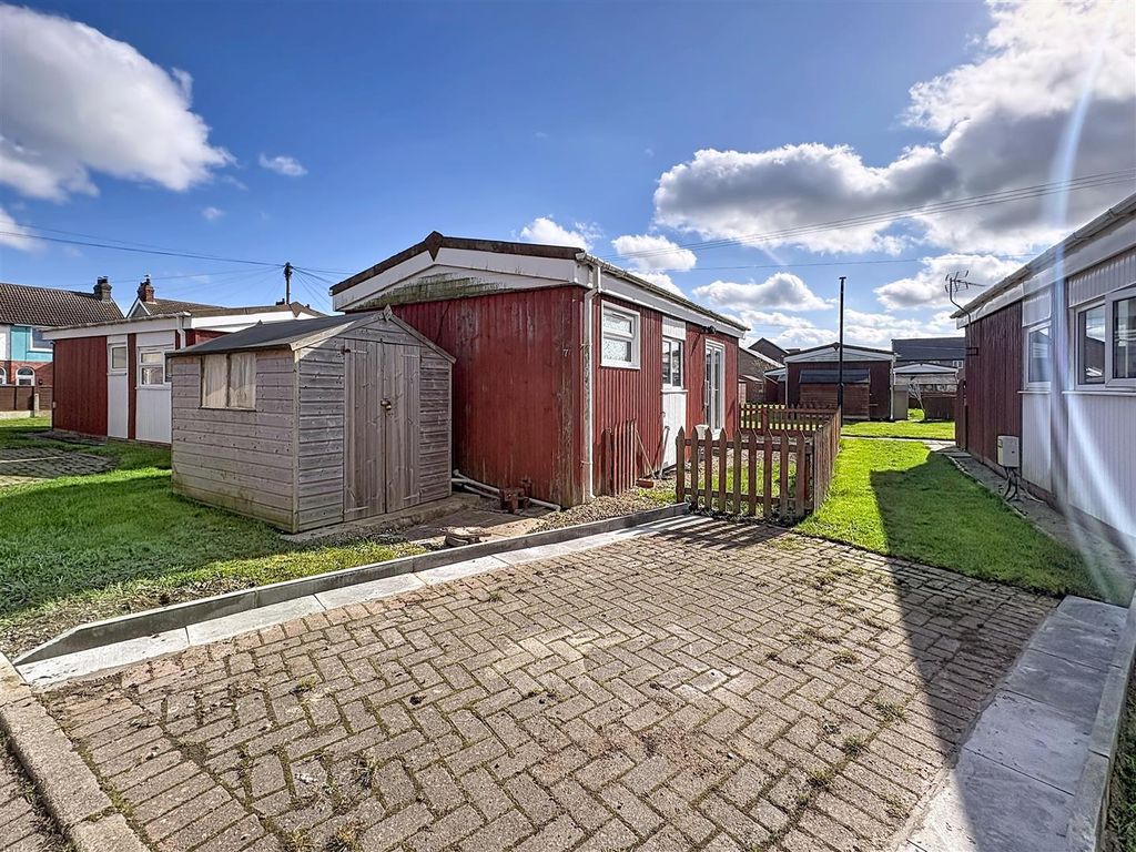 Additional image 10 of 1 bed mobile/park home for saleCliff Road, Hornsea HU18