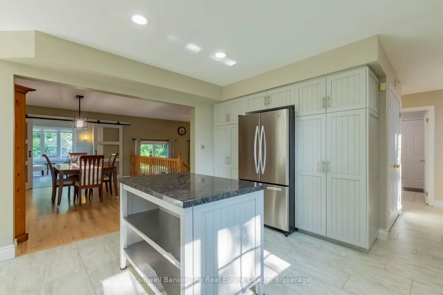 110 Forest Glen Drive photo 3