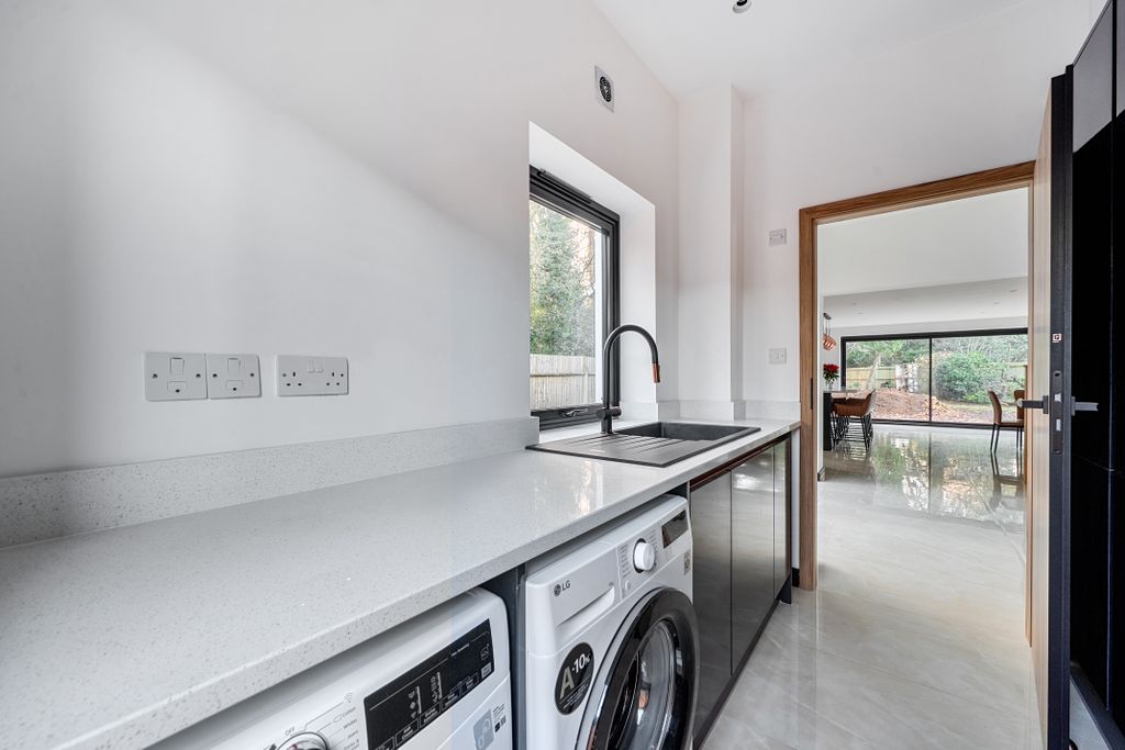 Additional image 9 of 5 bed detached house for saleMakins Road, Henley-On-Thames RG9