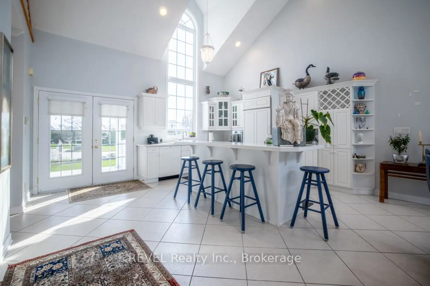31 Newport Beach Boulevard