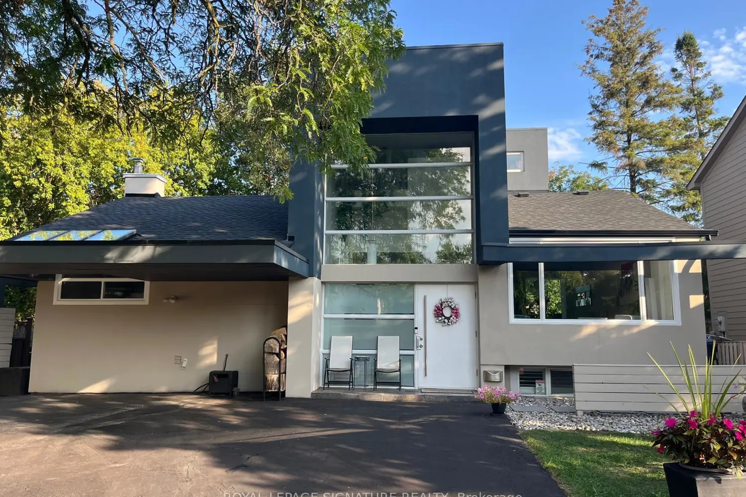 90 Berkinshaw Crescent