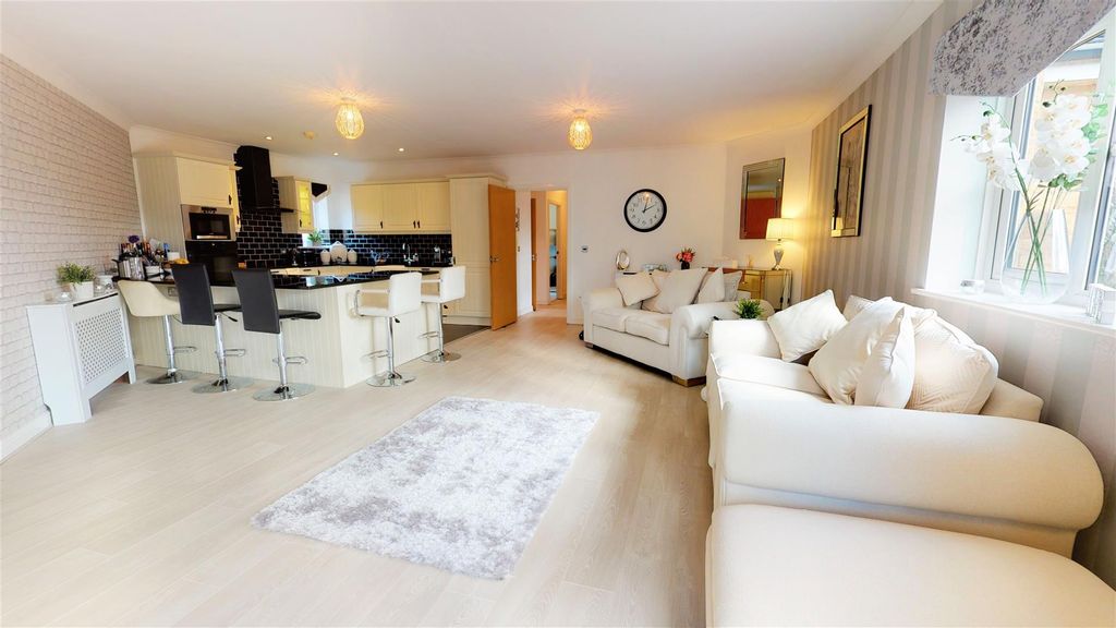 Additional image 4 of 2 bed flat for saleAlmond Court, Northowram, Halifax HX3