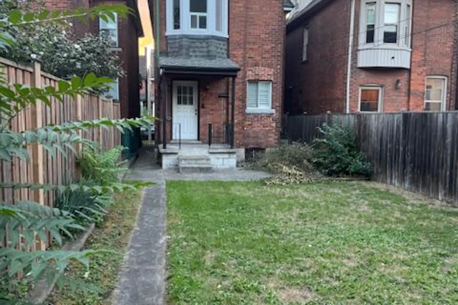 37 Gladstone Avenue photo 2