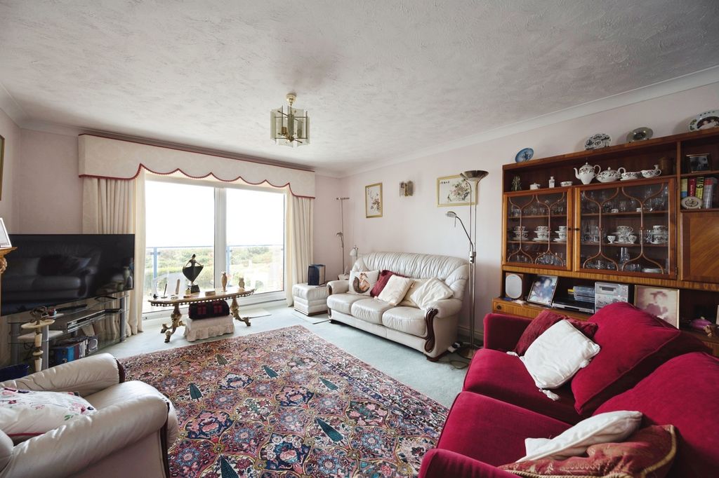 Additional image 2 of 3 bed flat for saleSea Front, Hayling Island, Hampshire PO11
