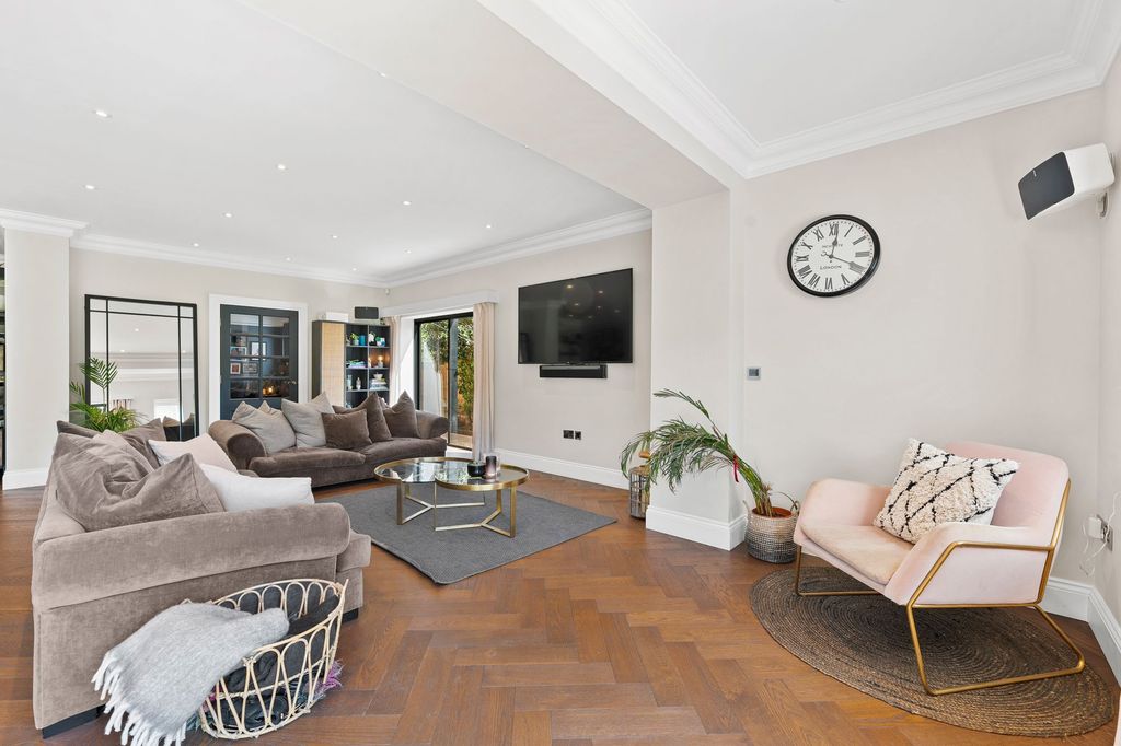Additional image 15 of 6 bed detached house for saleRutland Drive, Harrogate HG1