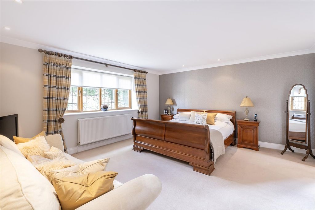 Additional image 7 of 5 bed detached house for saleBroad Oaks Close, Harpenden AL5