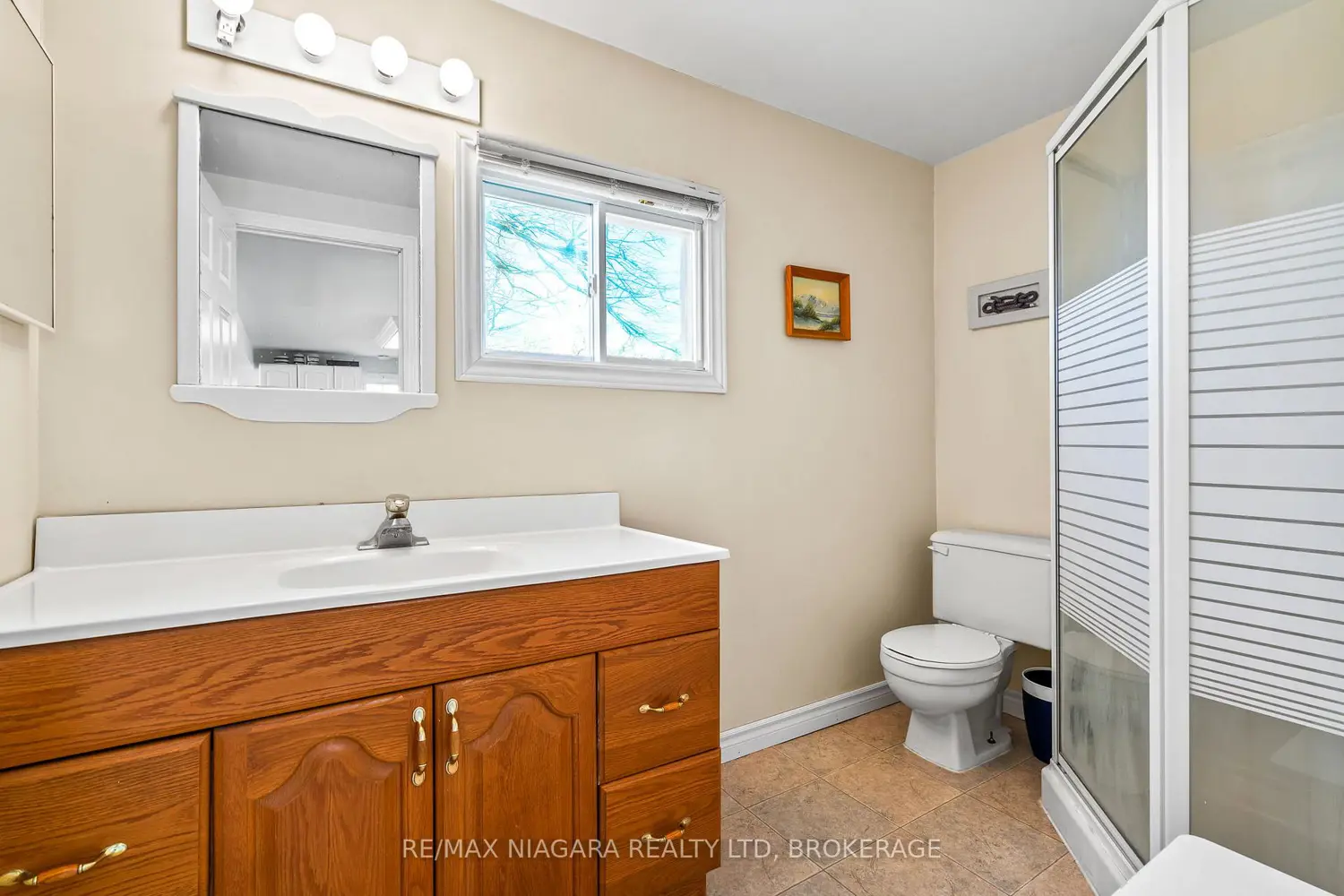 Additional image 8 of 13165 Lakeshore Road