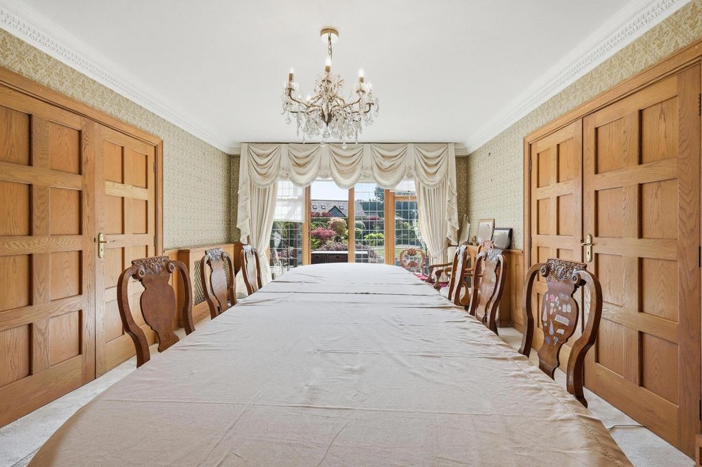 Additional image 4 of 6 bed detached house for saleWest Common Close, Harpenden AL5