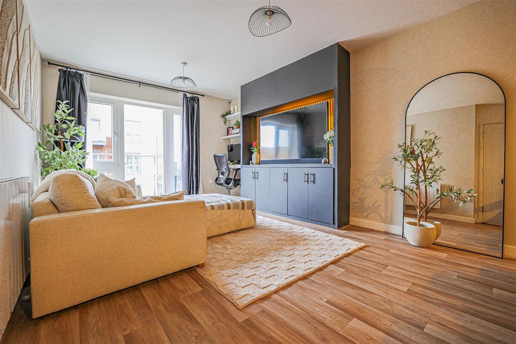 Additional image 9 of 2 bed flat for saleFrogmore Road, Hemel Hempstead HP3