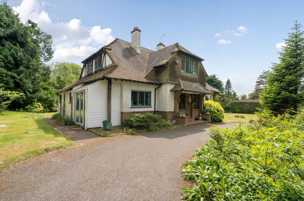 Additional image 2 of 4 bed detached house for saleHindhead, Surrey GU26