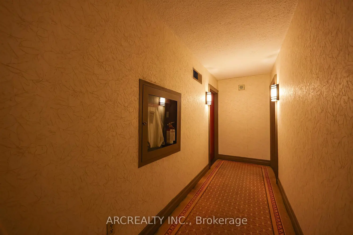 50 Quebec Avenue 2401 photo 5