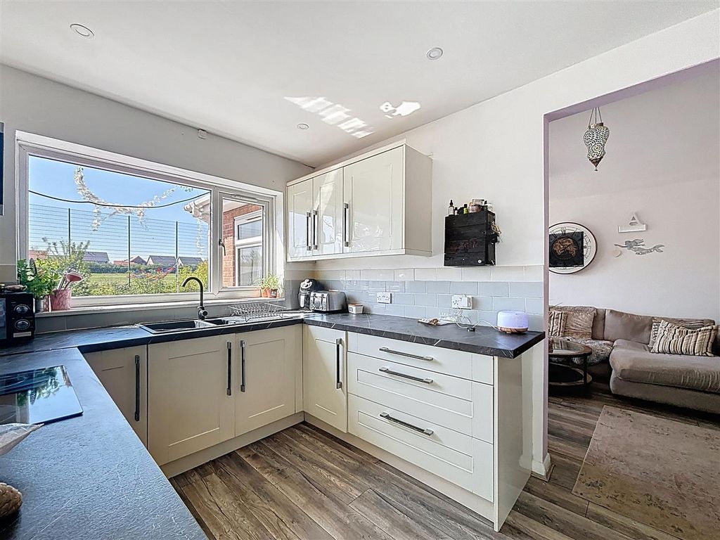 Additional image 8 of 4 bed detached bungalow for saleAshcourt Drive, Hornsea HU18