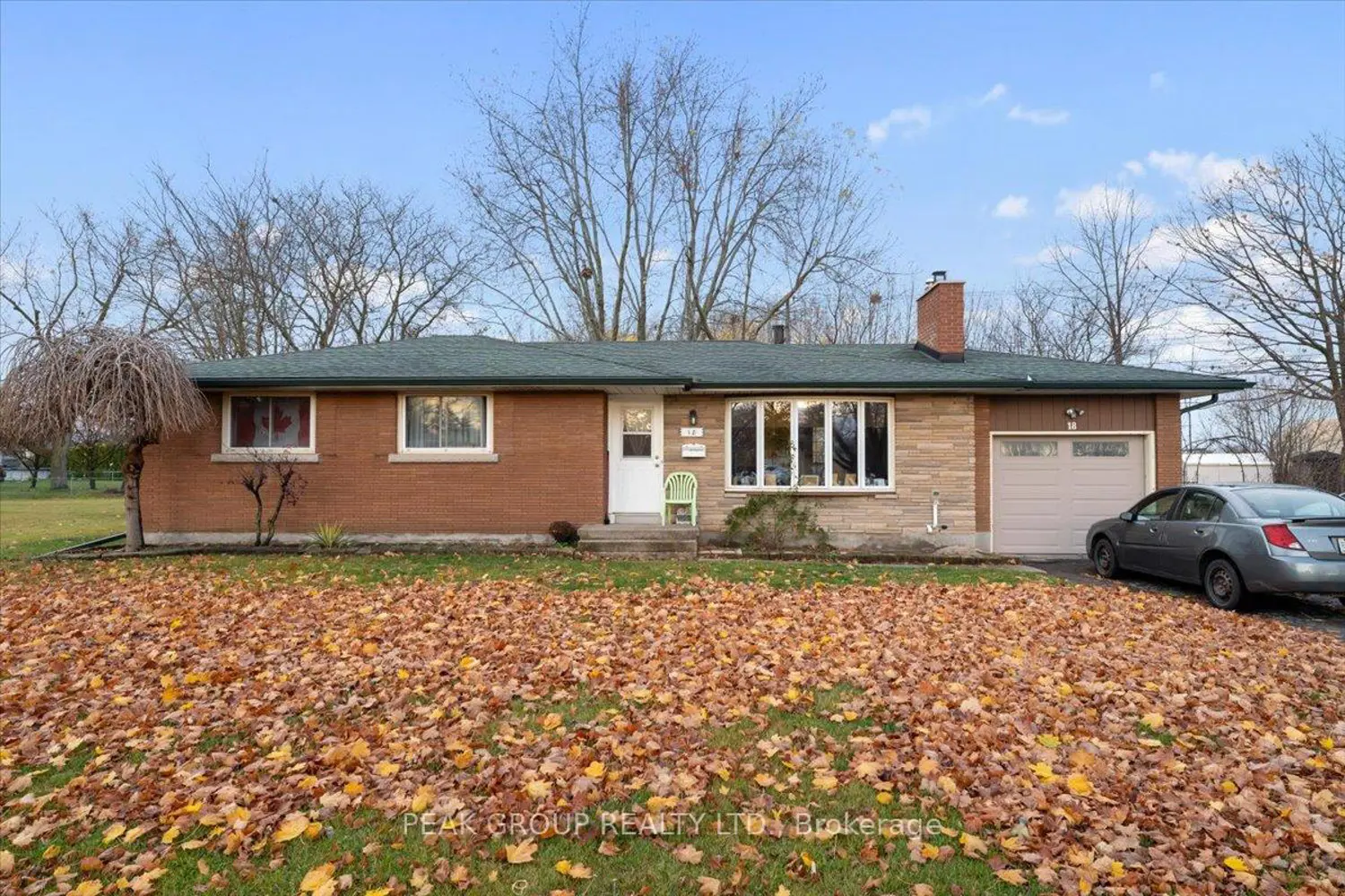 18 Karen Crescent photo 2