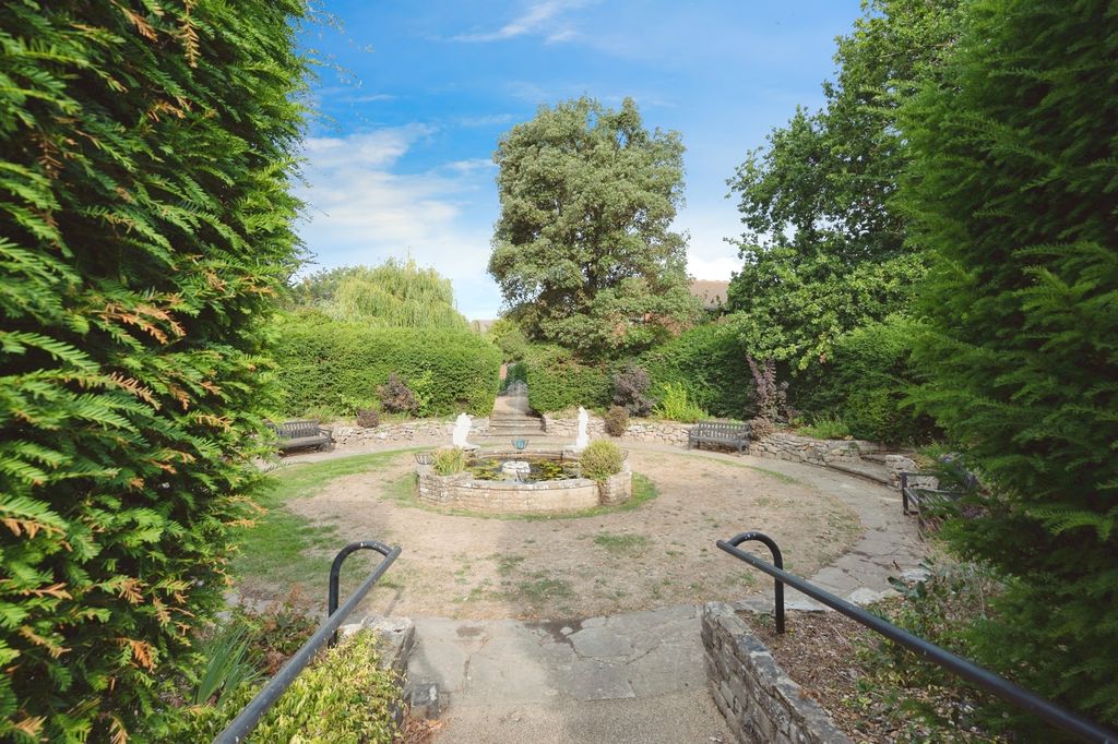 Additional image 16 of 2 bed flat for saleSea Front, Hayling Island, Hampshire PO11