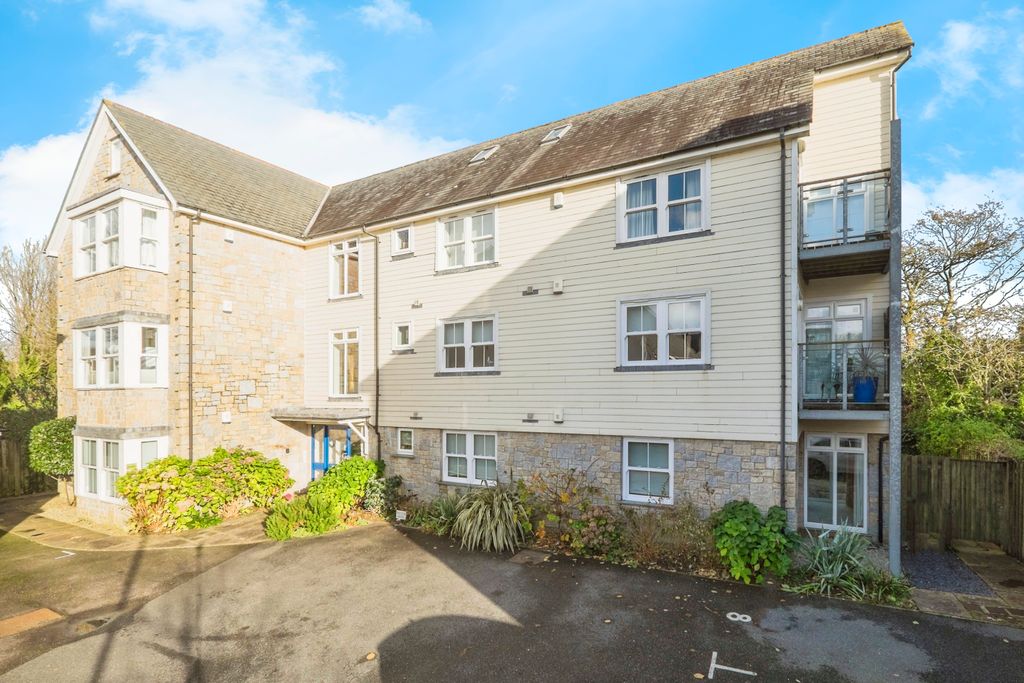 2 bed flat for saleGadwall Rise, Hayle, Cornwall TR27