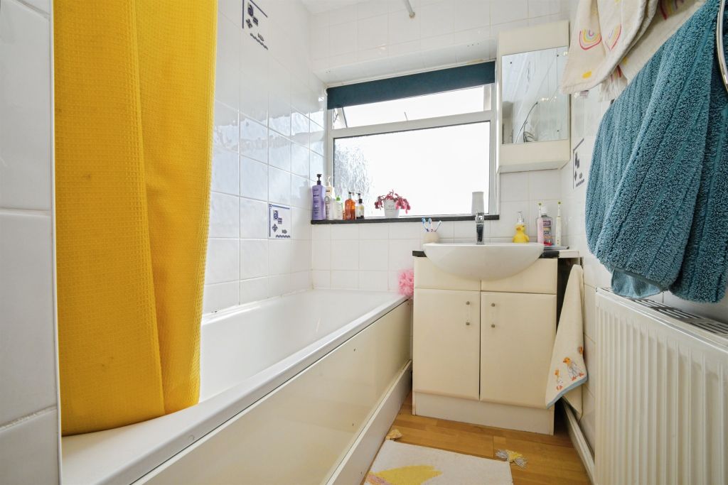 Additional image 15 of 2 bed flat for salePark View, Hoddesdon EN11