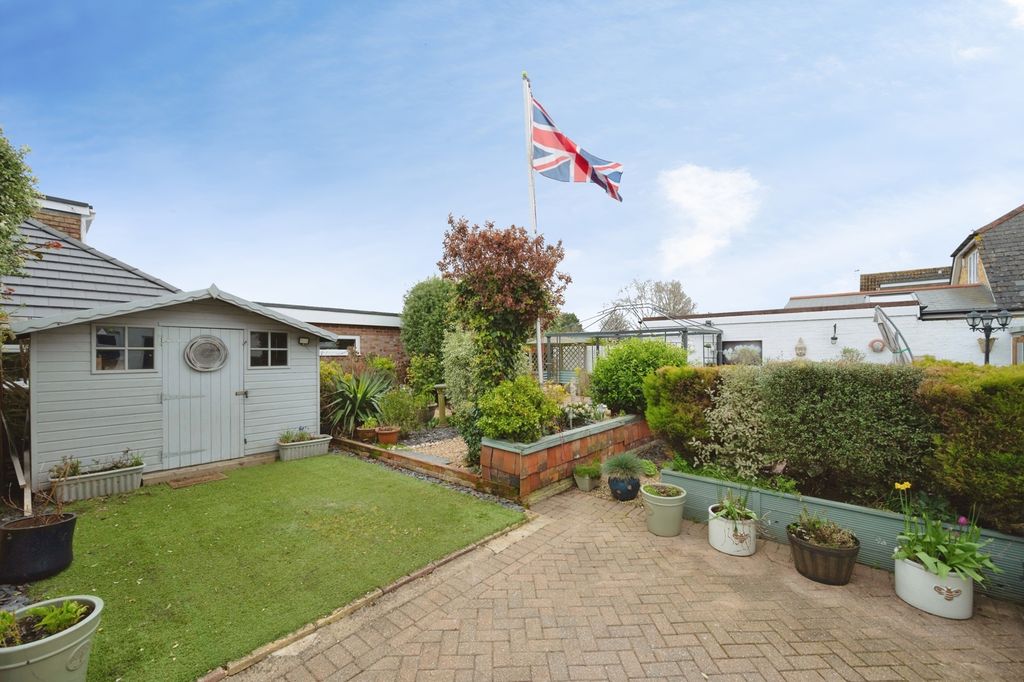 Additional image 17 of 5 bed detached house for saleHavant Road, Hayling Island, Hampshire PO11