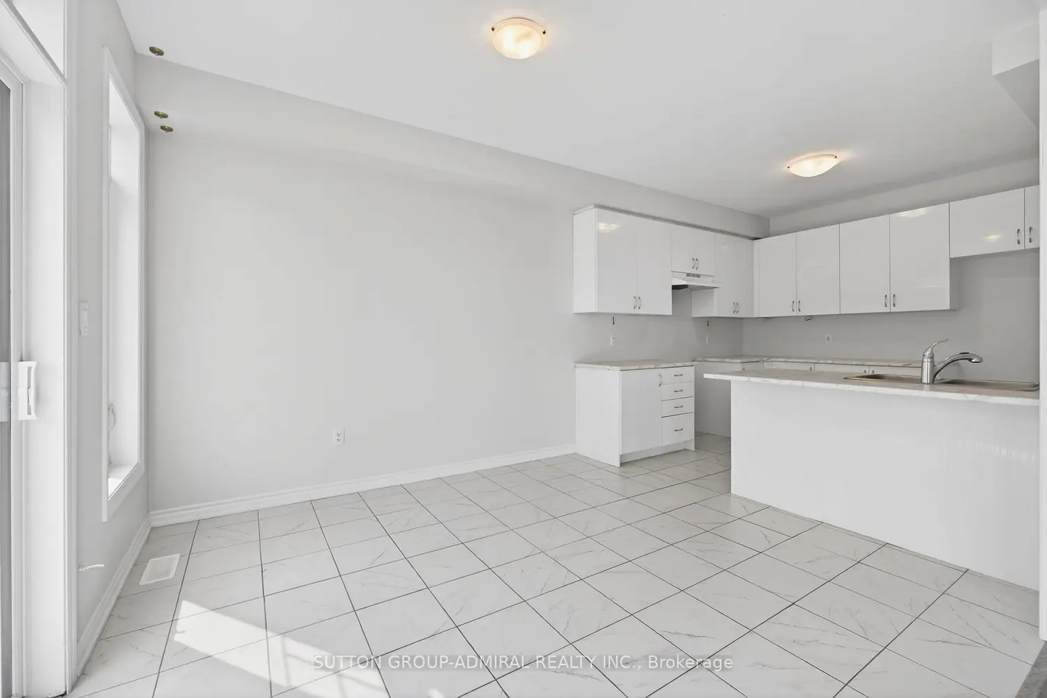 2237 Grainger Loop photo 5