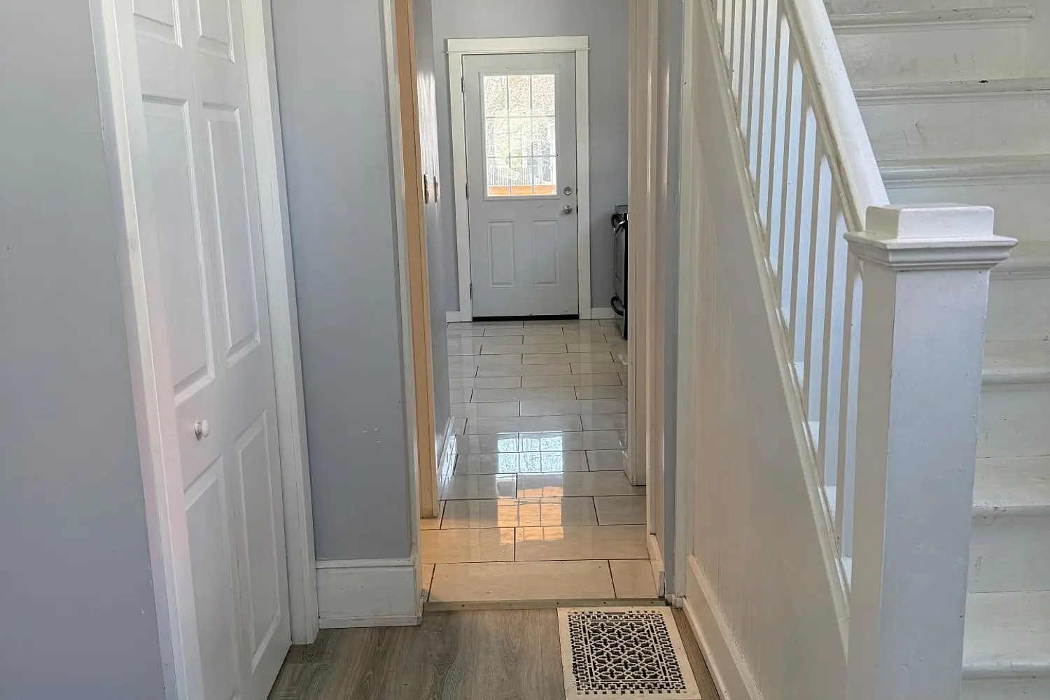 258 Dundas Street photo 2