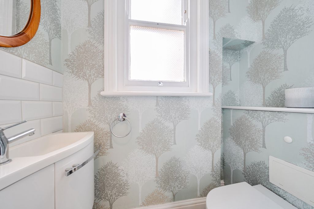 Additional image 14 of 3 bed flat for sale19 Salisbury Avenue, Harpenden AL5