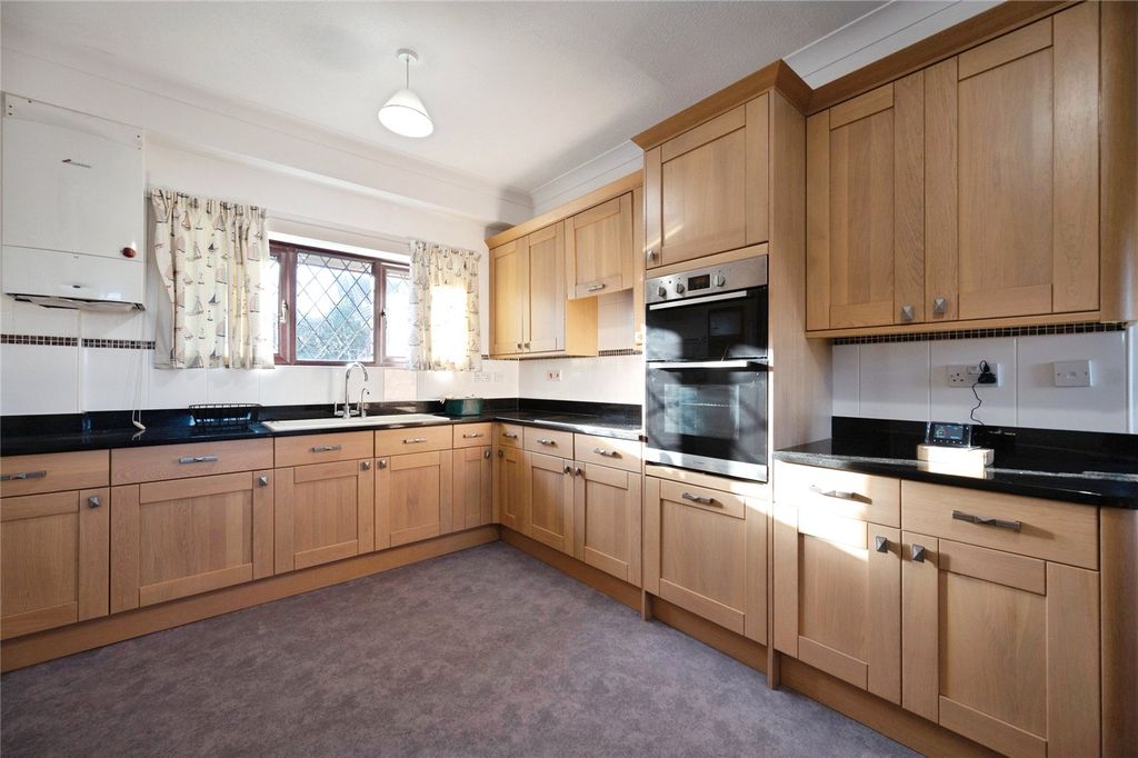 Additional image 4 of 4 bed detached house for saleMarine Walk, Hayling Island, Hampshire PO11