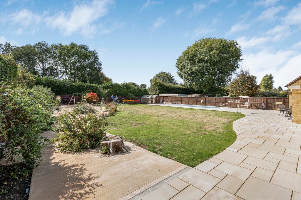 Additional image 20 of 4 bed detached house for salePiccotts End, Hemel Hempstead HP1