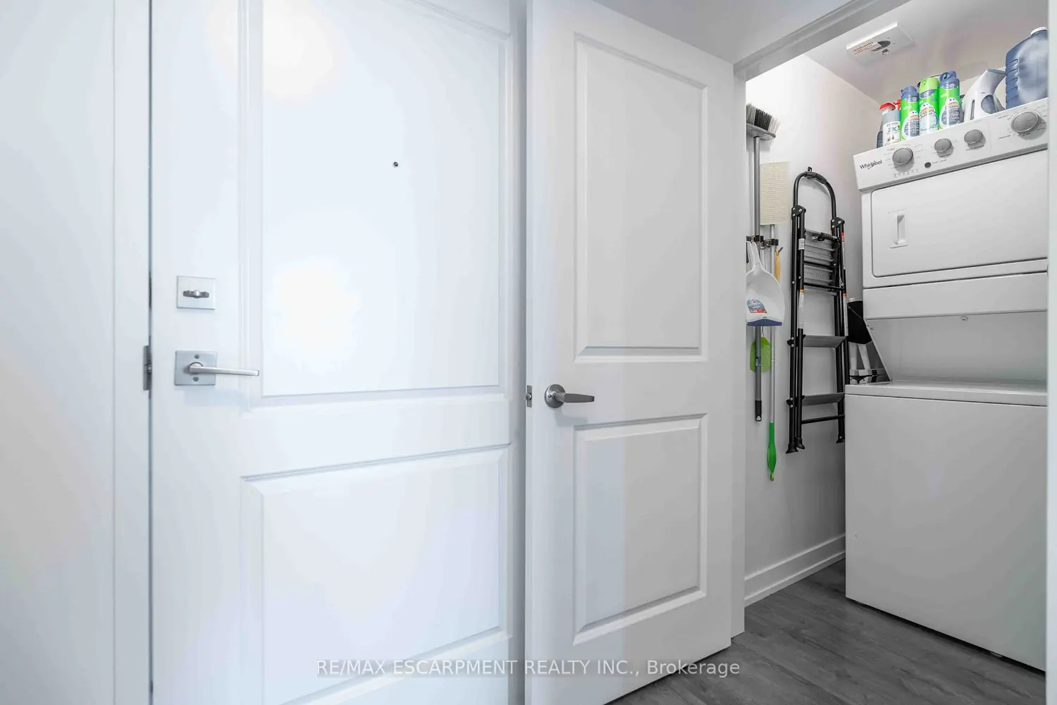 Additional image 14 of 5055 Greenlane Road 541