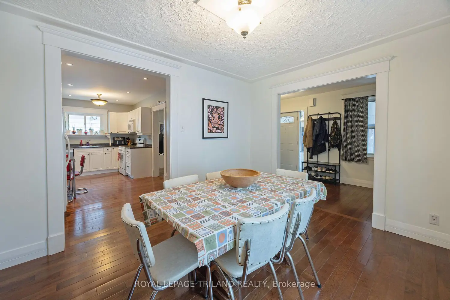 208 Edward Street photo 5