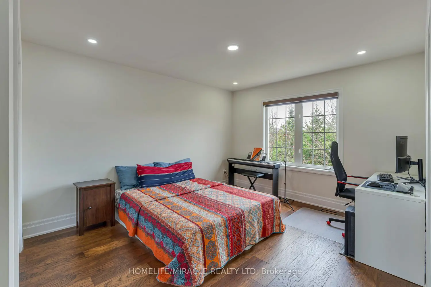 Additional image 17 of 2299 Glazebrook Circle
